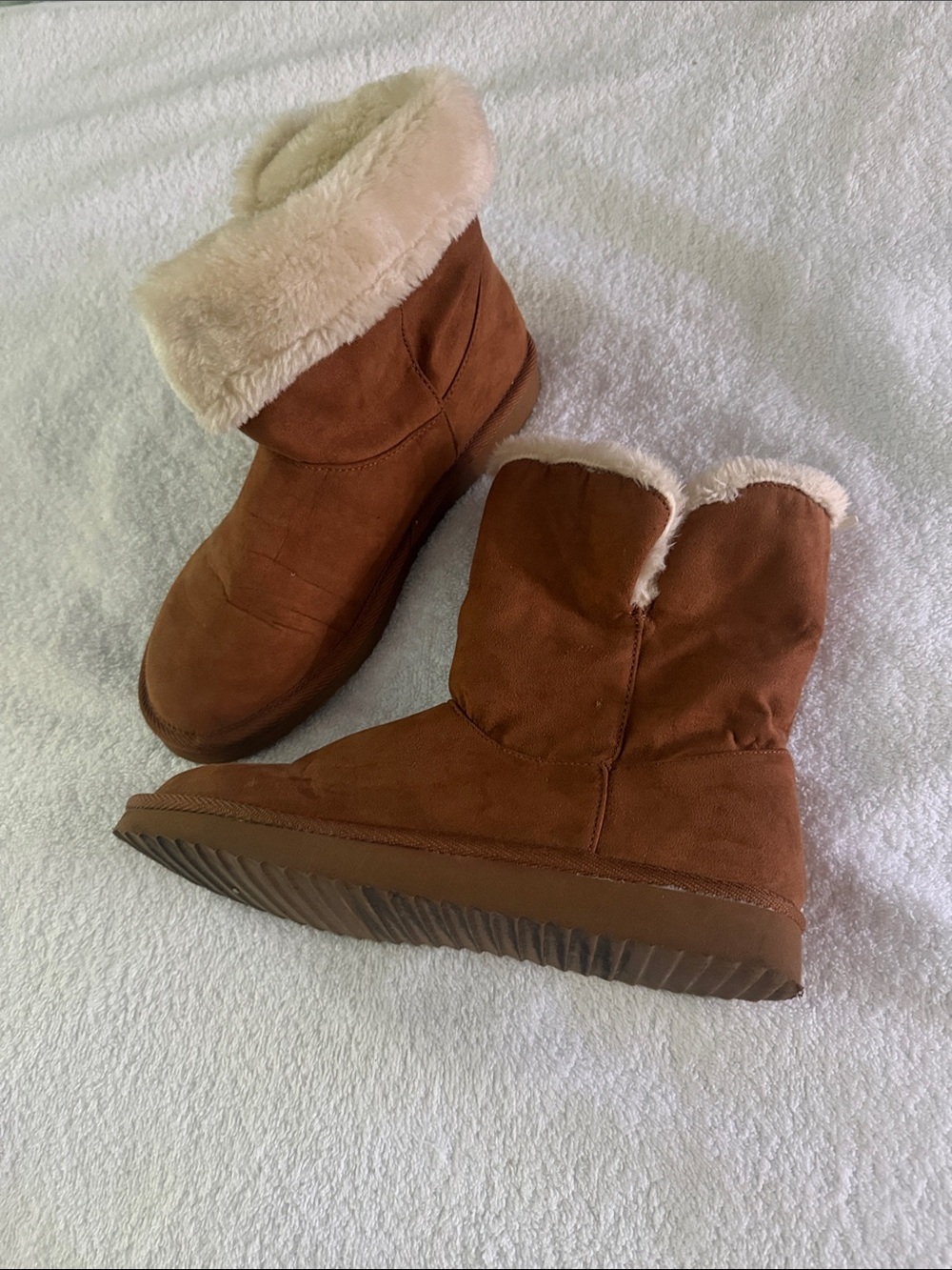 Old Navy Size 8 Cozy Women's Brown Faux-Suede Boots